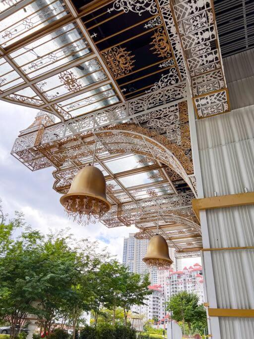 Modern Suites At Arte Mont Kiara By Iconique Kuala Lumpur Exterior foto